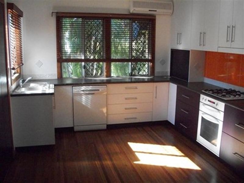 54 Meade Street, Wandal QLD 4700