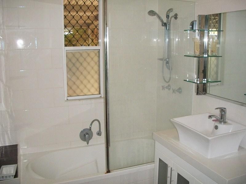 54 Meade Street, Wandal QLD 4700
