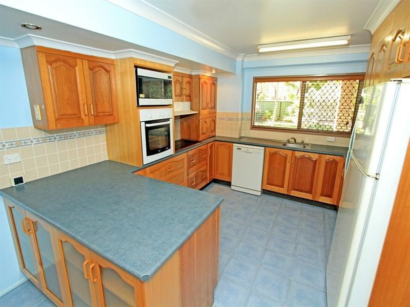 52-54 Stenlake Avenue, Kawana QLD 4701