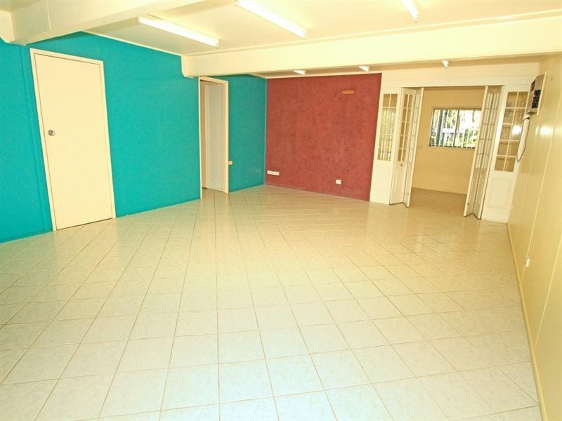 52-54 Stenlake Avenue, Kawana QLD 4701