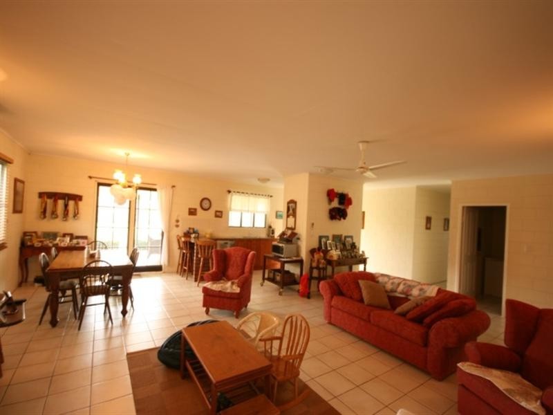 92 Dunn Road, Sarina QLD 4737