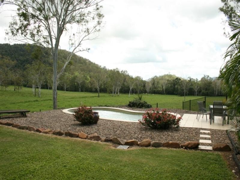 92 Dunn Road, Sarina QLD 4737