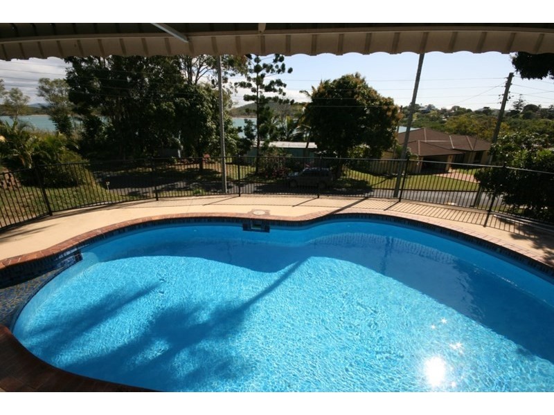 14 Sunset Drive, Sarina Beach QLD 4737