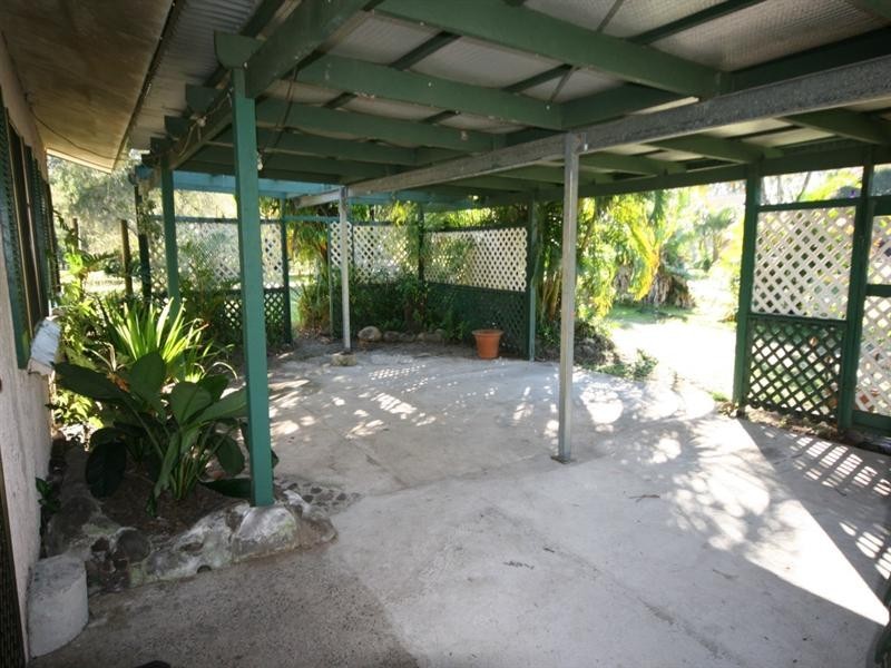 27 Crescent, Armstrong Beach QLD 4737