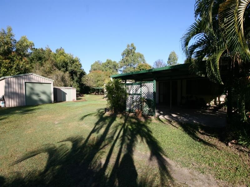 27 Crescent, Armstrong Beach QLD 4737