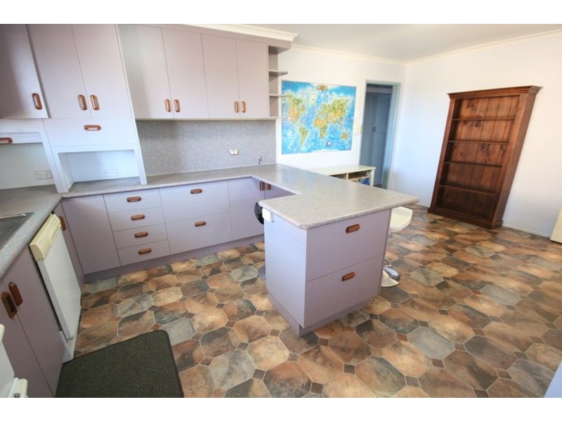 10 Langdon Street, Sarina QLD 4737