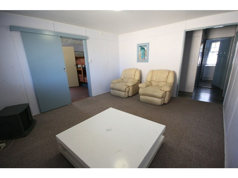 10 Langdon Street, Sarina QLD 4737