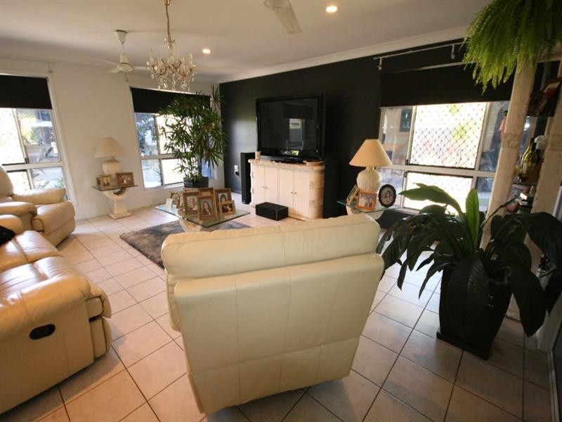 20 Lando Avenue, Sarina QLD 4737