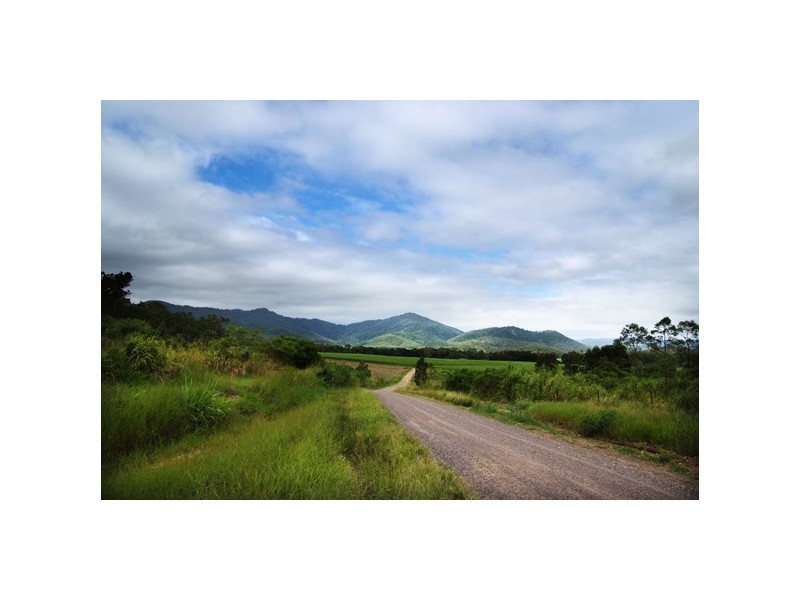 95 Newbery Road, Sarina QLD 4737