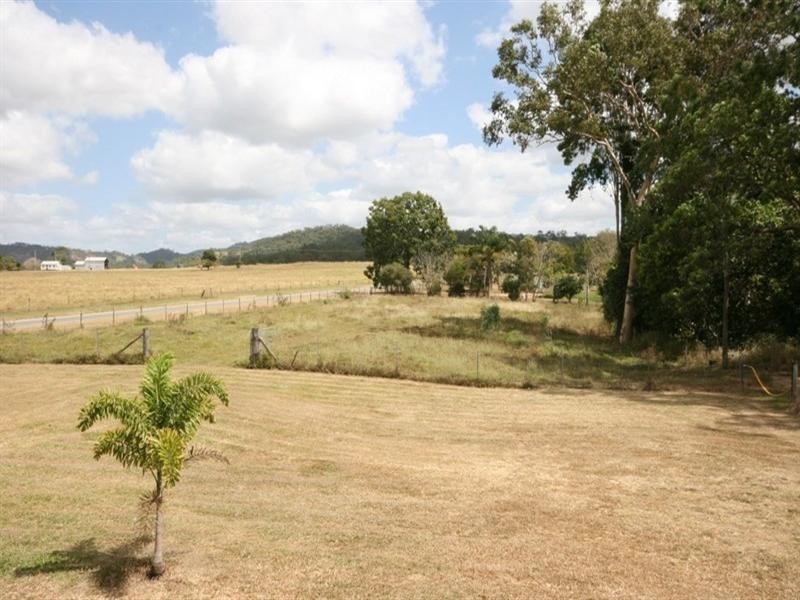 10 Middle Creek Road, Sarina QLD 4737