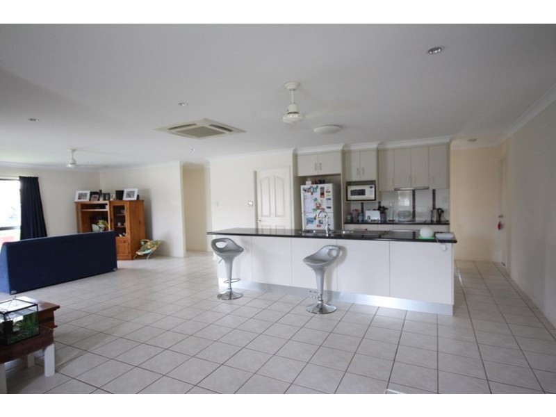 35 Deguara, Armstrong Beach QLD 4737