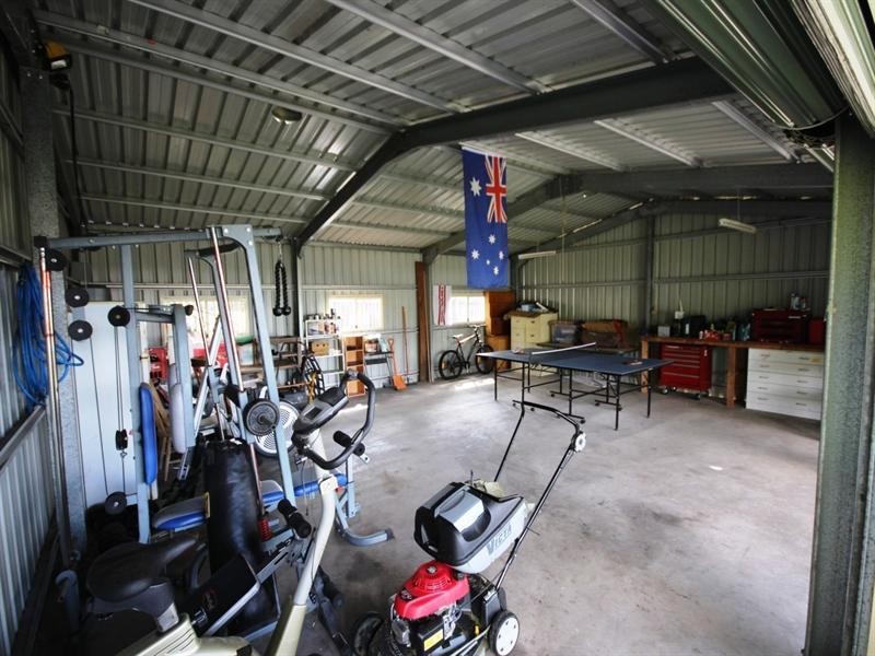 4 Mapley Court, Sarina QLD 4737