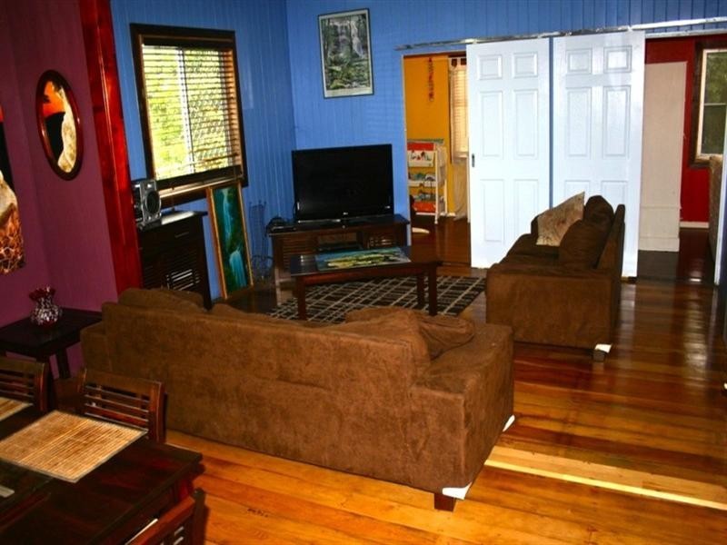 4 Pirie Street, Sarina QLD 4737