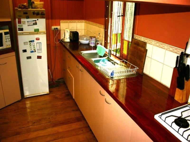 4 Pirie Street, Sarina QLD 4737