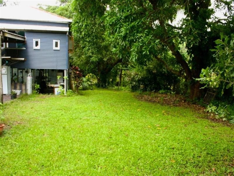 4 Pirie Street, Sarina QLD 4737