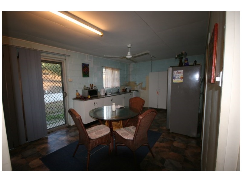 10 Goonyella Avenue, Sarina QLD 4737