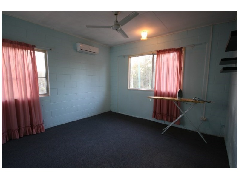 10 Goonyella Avenue, Sarina QLD 4737