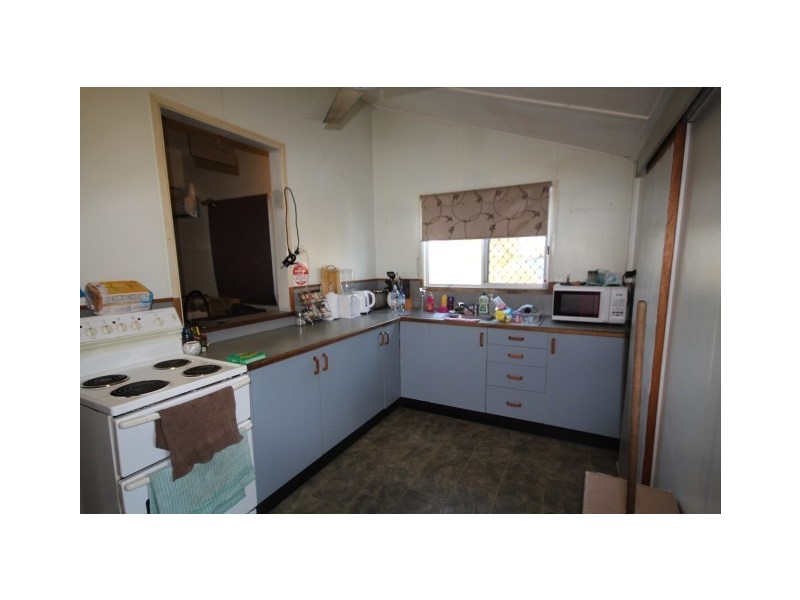 35 Mill Street, Sarina QLD 4737