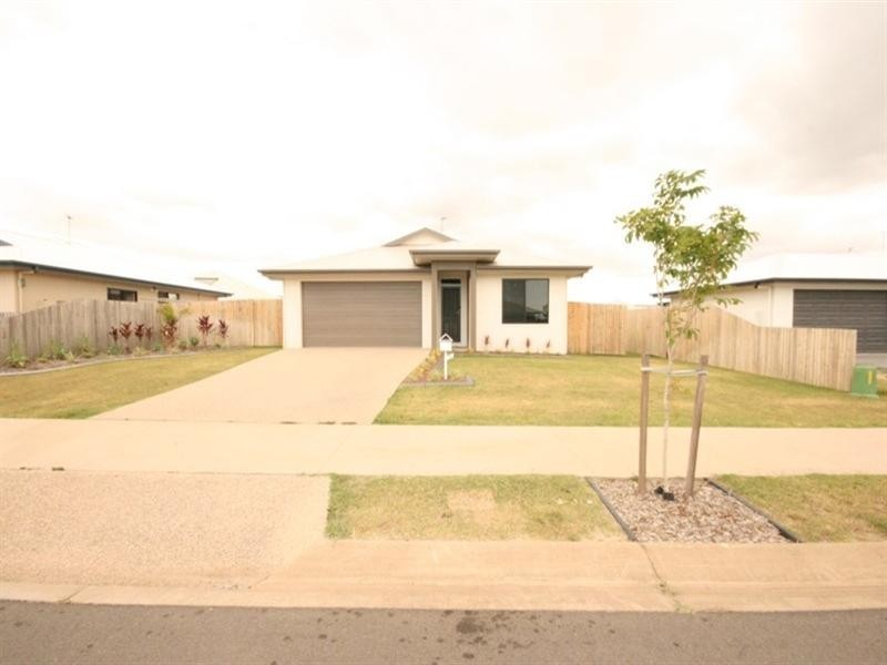 11 Millenium Drive, Sarina QLD 4737