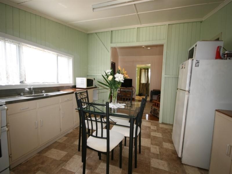 13 Langdon Street, Sarina QLD 4737