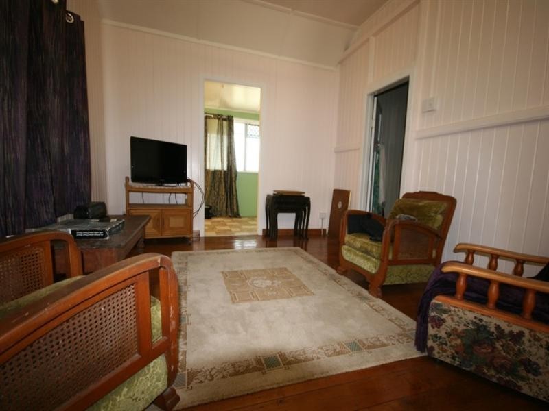 13 Langdon Street, Sarina QLD 4737