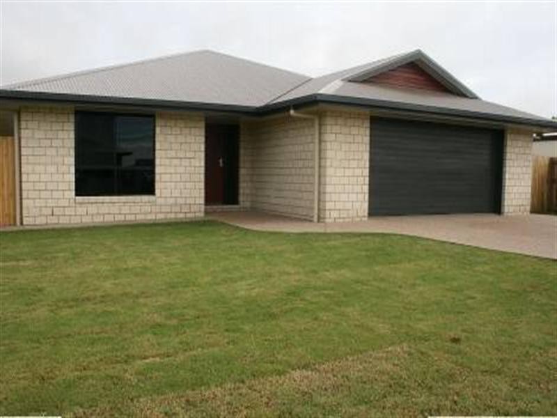 14 Pacific Avenue, Sarina QLD 4737