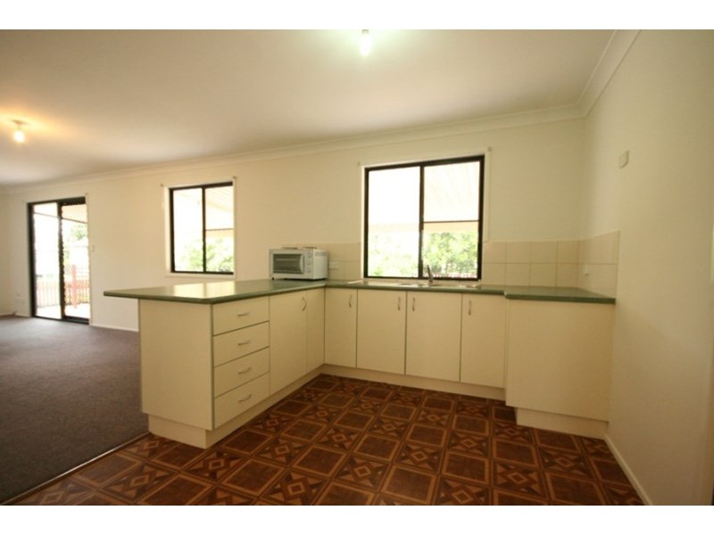 5 Venton Street, Sarina QLD 4737