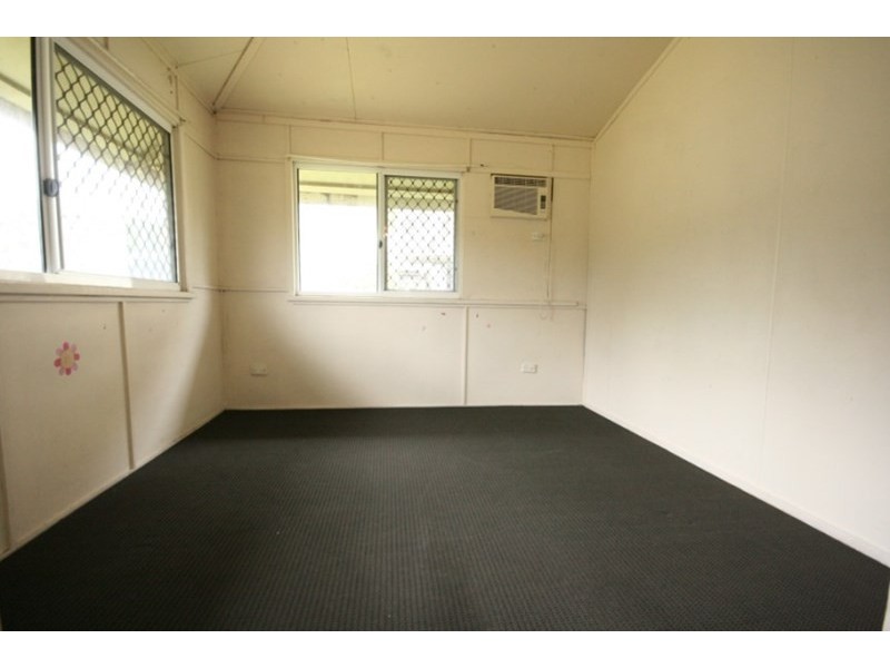 14 Atherton Street, Sarina QLD 4737
