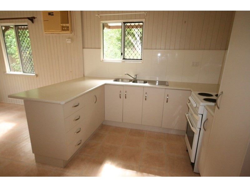 8 Maralyn Avenue, Grasstree Beach QLD 4740