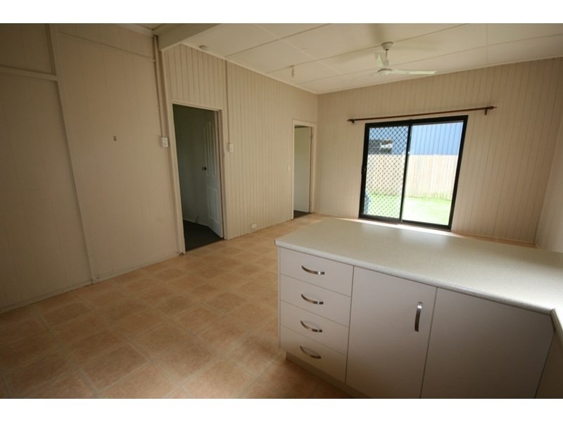 8 Maralyn Avenue, Grasstree Beach QLD 4740