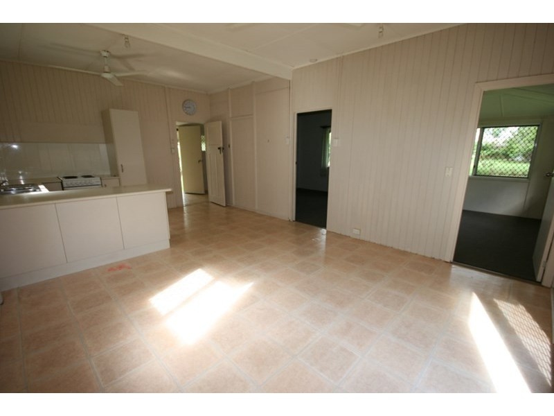 8 Maralyn Avenue, Grasstree Beach QLD 4740
