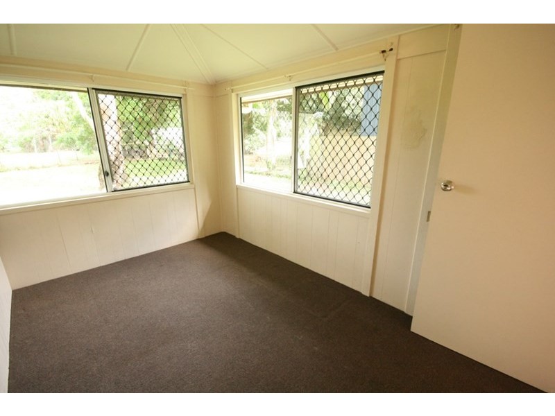 8 Maralyn Avenue, Grasstree Beach QLD 4740