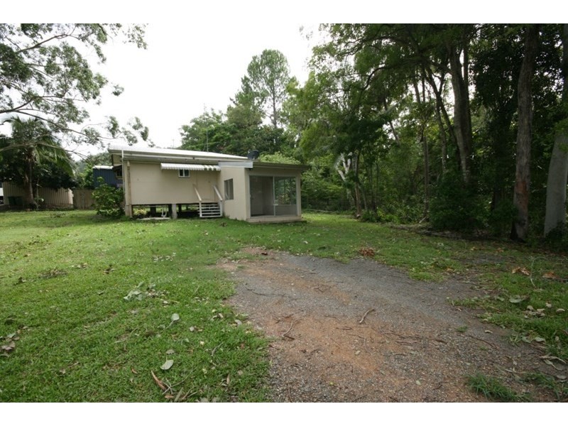 8 Maralyn Avenue, Grasstree Beach QLD 4740