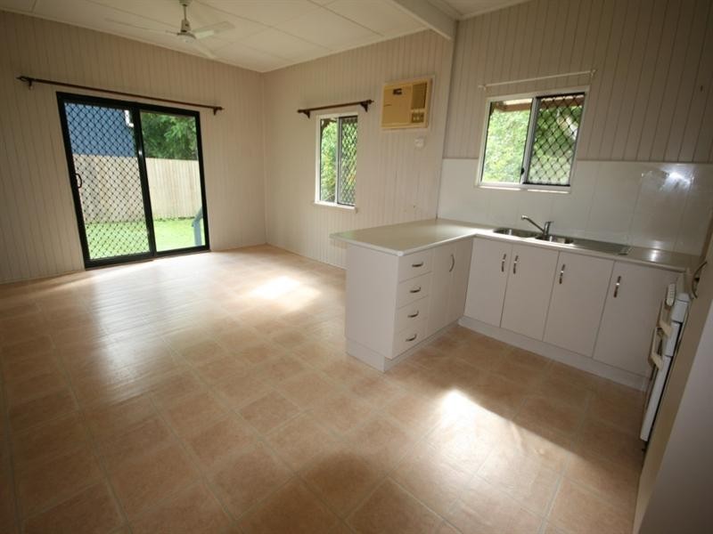 8 Maralyn Avenue, Sarina QLD 4737