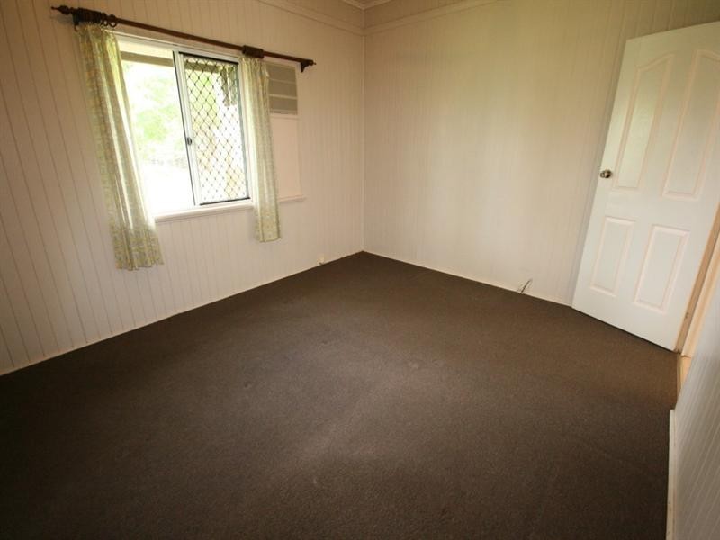 8 Maralyn Avenue, Sarina QLD 4737