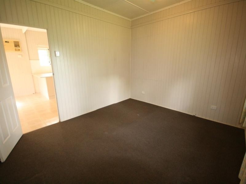 8 Maralyn Avenue, Sarina QLD 4737