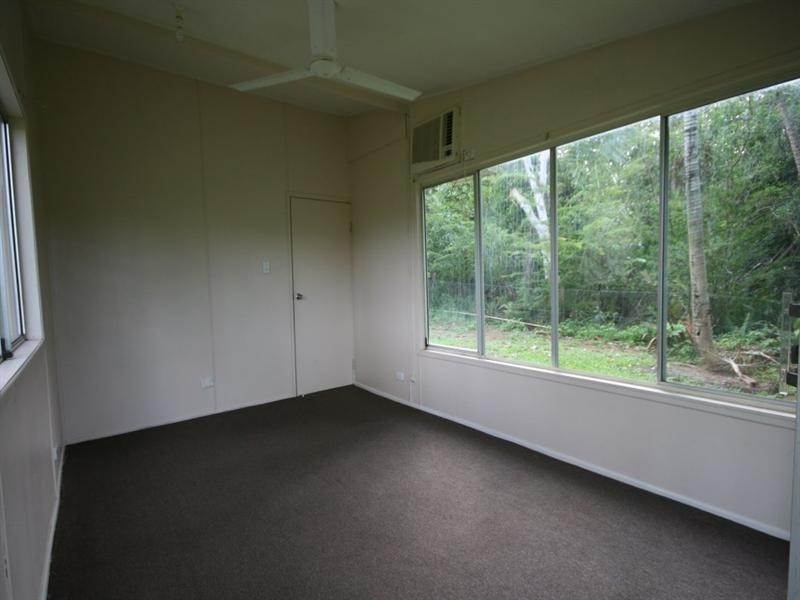 8 Maralyn Avenue, Sarina QLD 4737