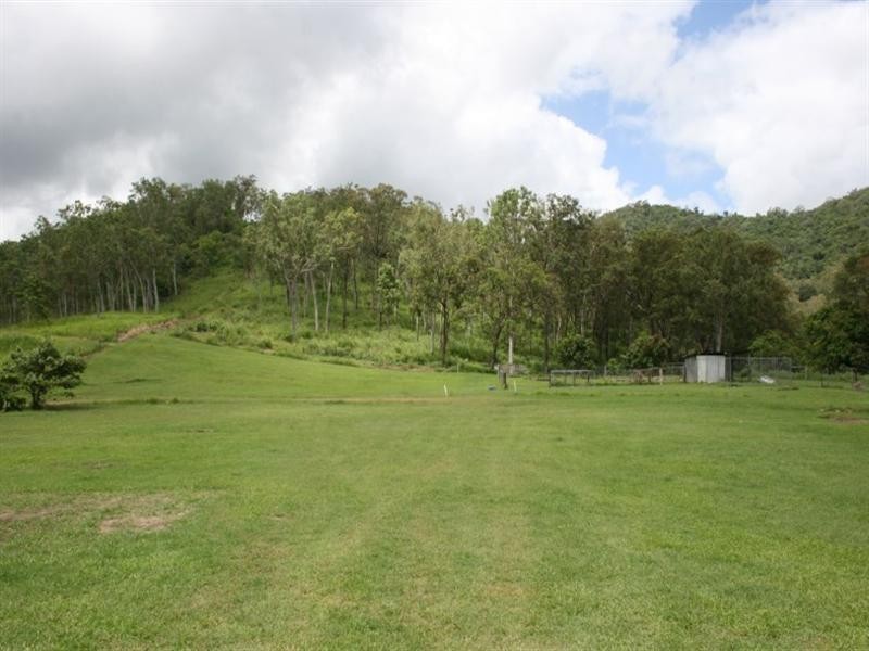 727 Sarina Marlborough Road, Sarina QLD 4737