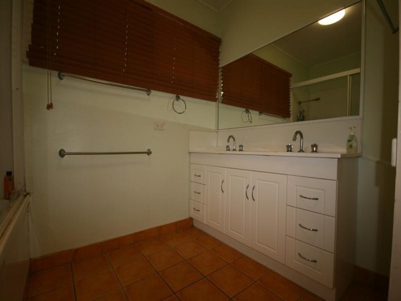 20 Dawson Street, Sarina QLD 4737