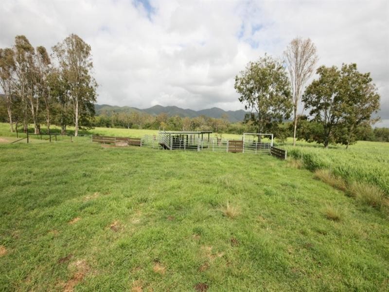 90 Arthur Ck Road, Mackay QLD 4740