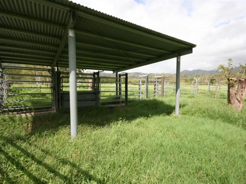 90 Arthur Ck Road, Mackay QLD 4740