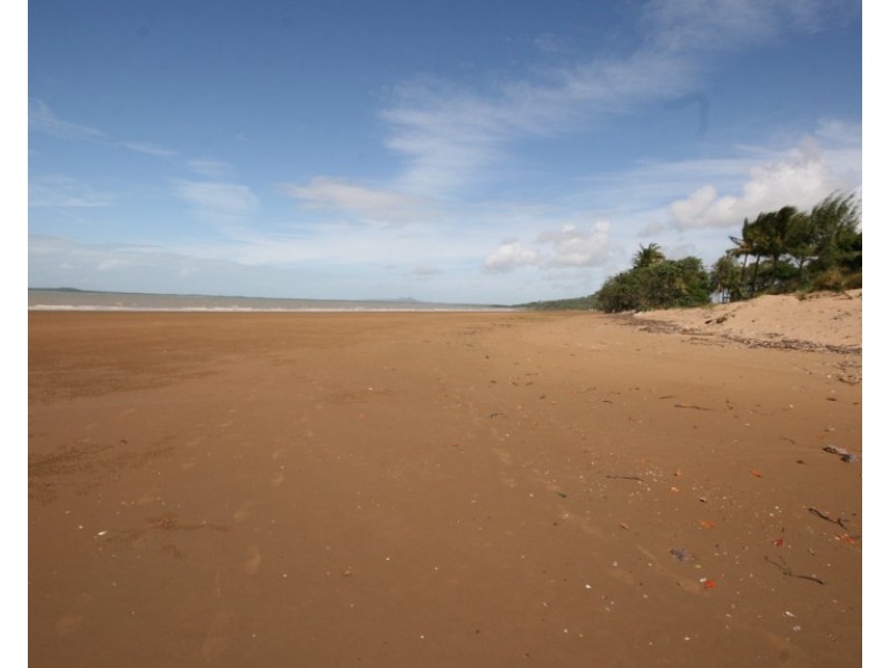 39 Crescent Street, Armstrong Beach QLD 4737