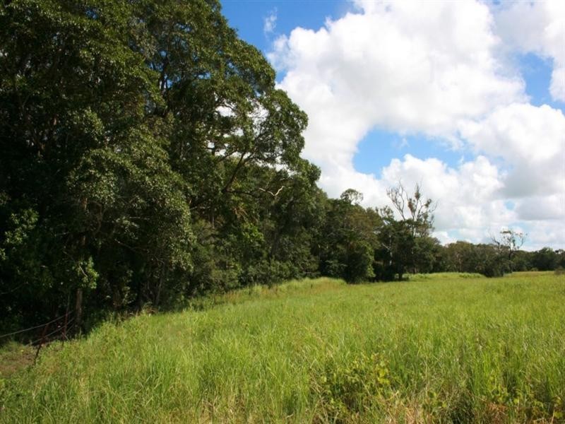 32 Perry Road, Sarina QLD 4737