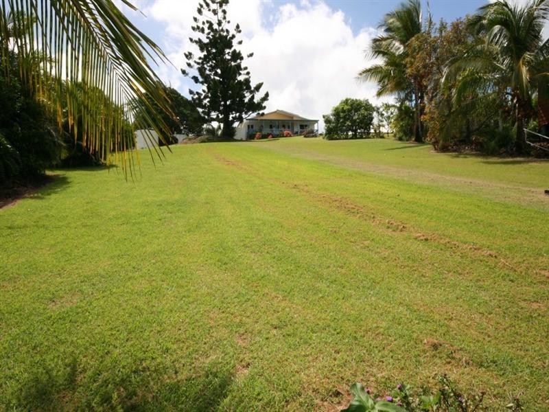 16 Ferries Terrace, Sarina Beach QLD 4737