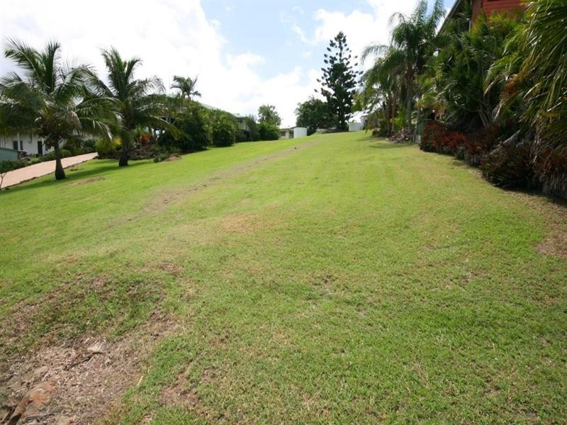 16 Ferries Terrace, Sarina Beach QLD 4737