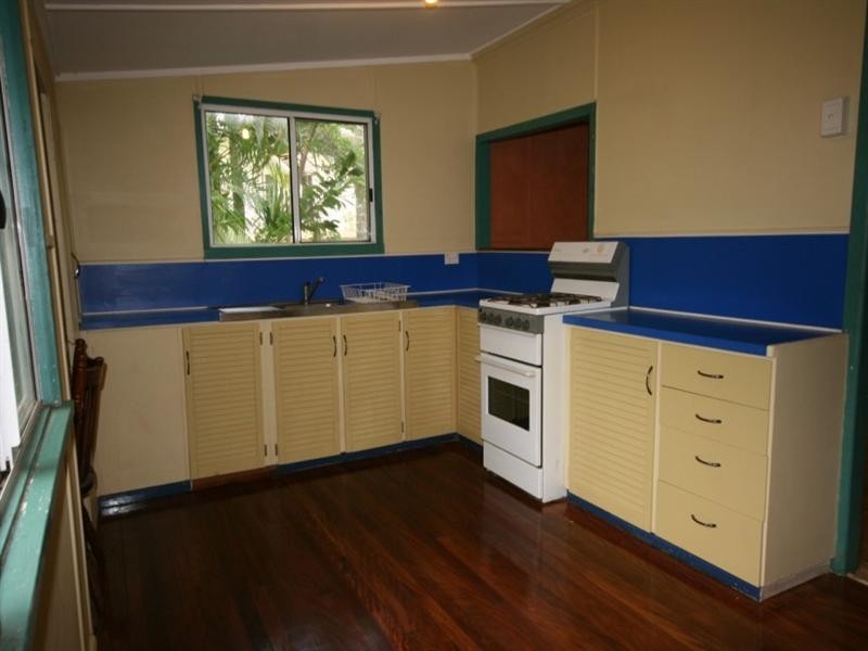 25 West Street, Sarina QLD 4737