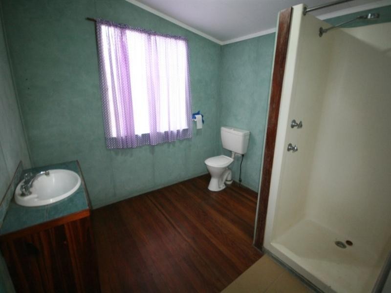 25 West Street, Sarina QLD 4737