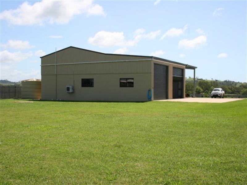 902 Grasstree Road, Sarina QLD 4737