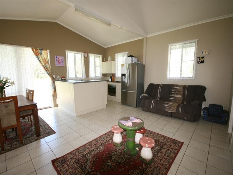 109 Miran Khan Drive, Armstrong Beach QLD 4737
