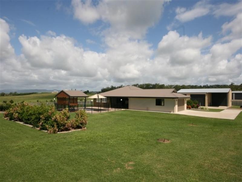 902 Grasstree Road, Sarina QLD 4737